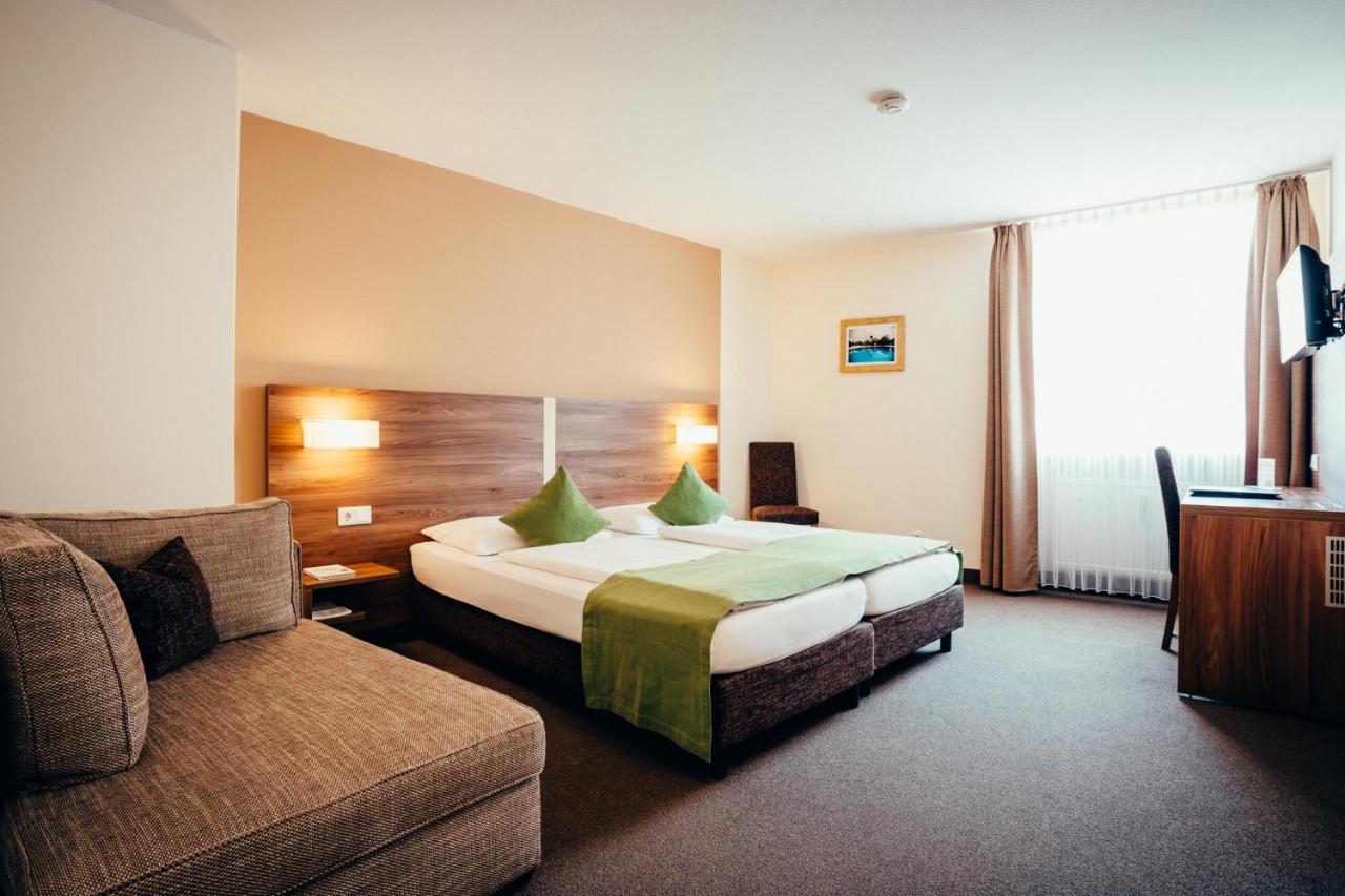 Hotel Adler Eichstatt Bagian luar foto