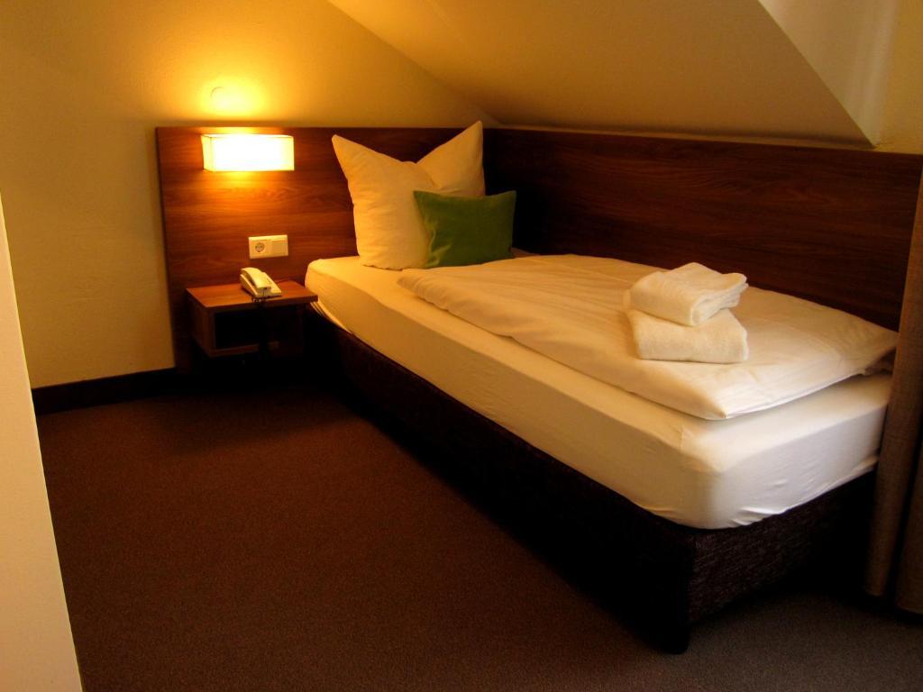 Hotel Adler Eichstatt Ruang foto